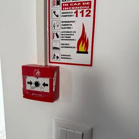 8 Curte Parcare Privata Centru Apartment Craiova