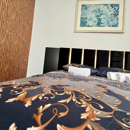 8 Curte Parcare Privata Centru Apartment Craiova