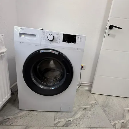 Apartment 8 Curte Parcare Privata Centru *